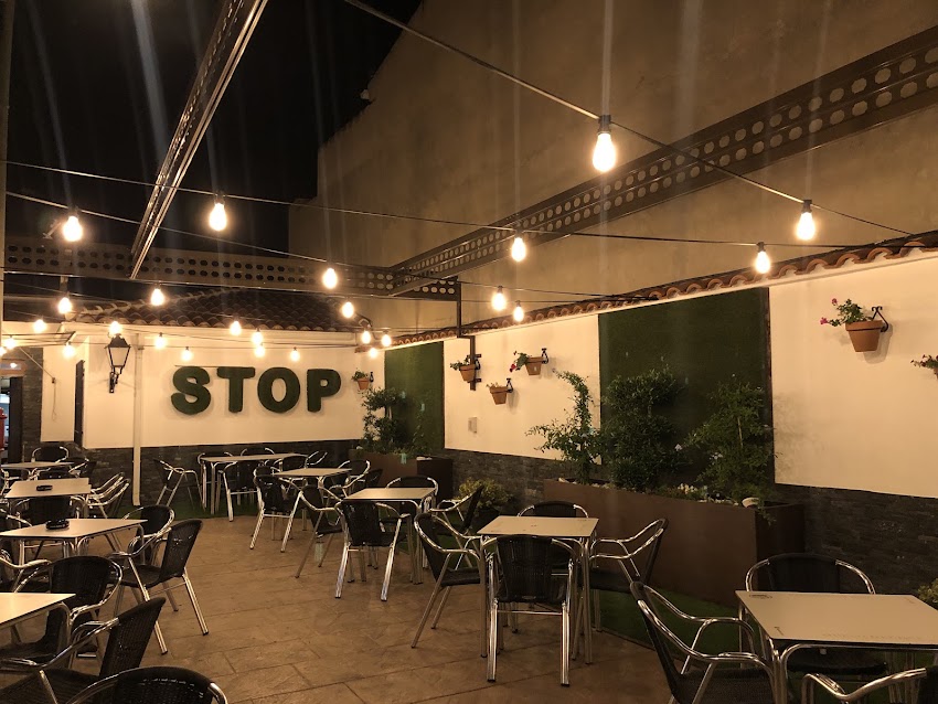 Cafe Bar Stop