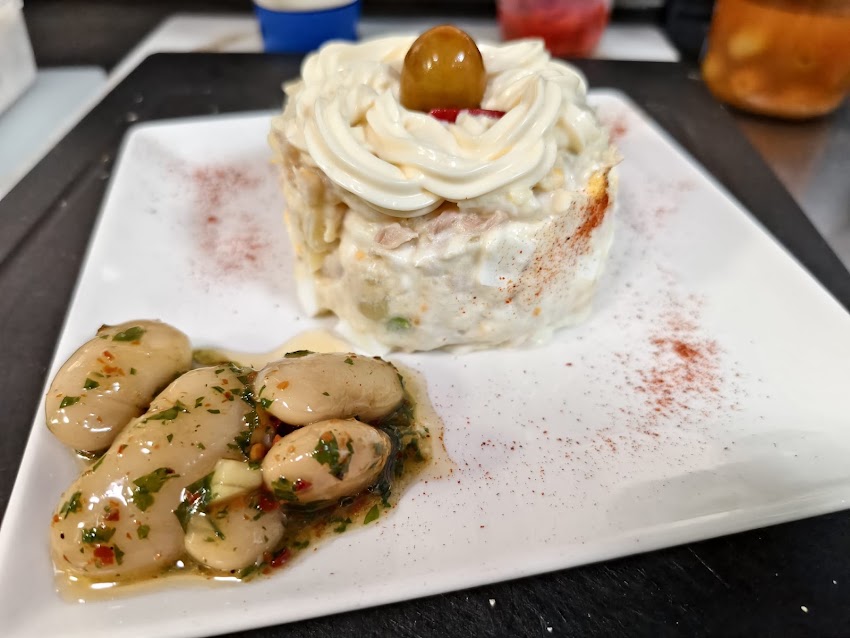 SALVAMAR CAFÉ & TAPAS