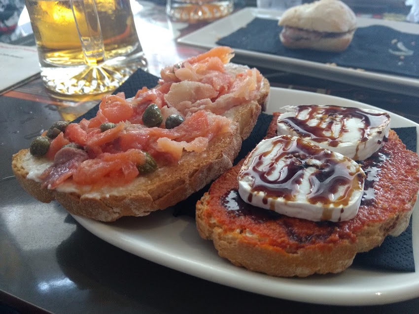 Cafe Bar Moya