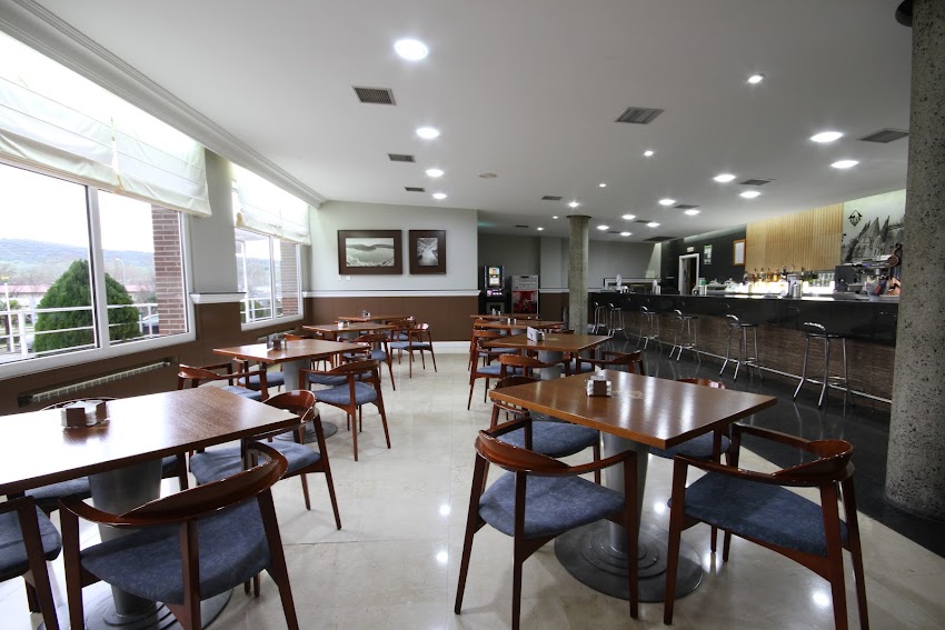 Hotel Azar