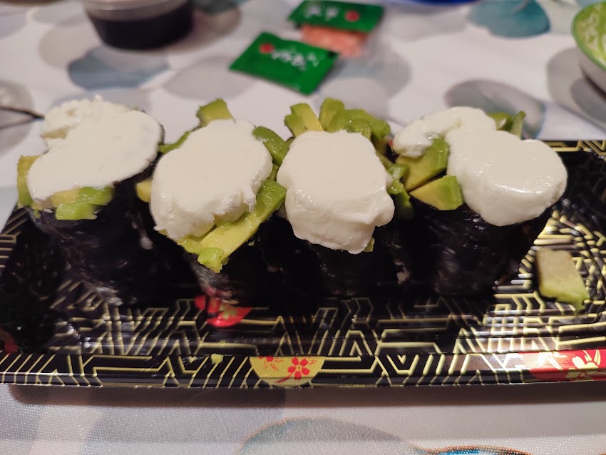 Kitto * Sushi Ramen Poke *