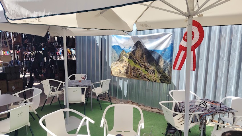 LA KAROLINETA-RESTAURANTE PERUANO