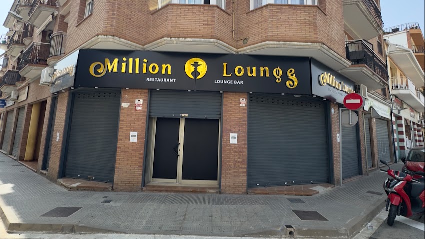 BAR DE CACHIMBA (MILLION LOUNGE)