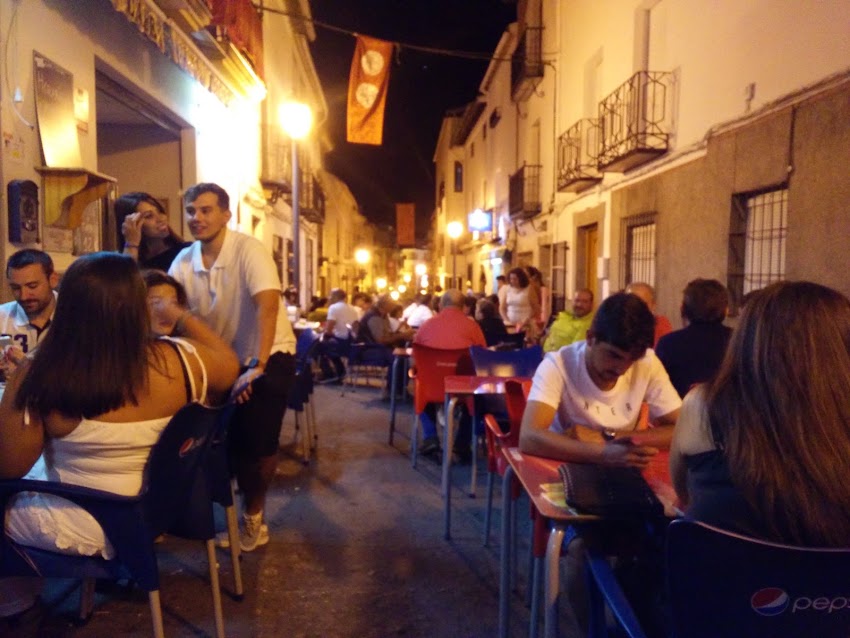 Café – Tapas – Patatillas