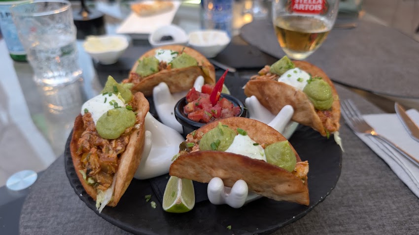 Restaurante VORAZ IBIZA – Santa Eulalia