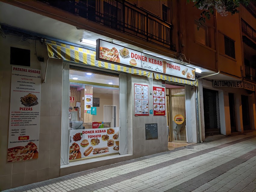 Kebab tomato durum pizzeria shawrma hamburguesa chana