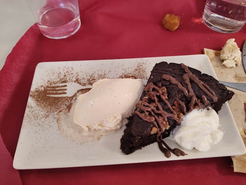Restaurante «EL GARAJE» Bar