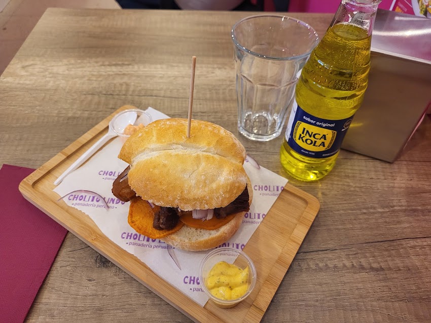 Cholito Lindo – Poble Sec