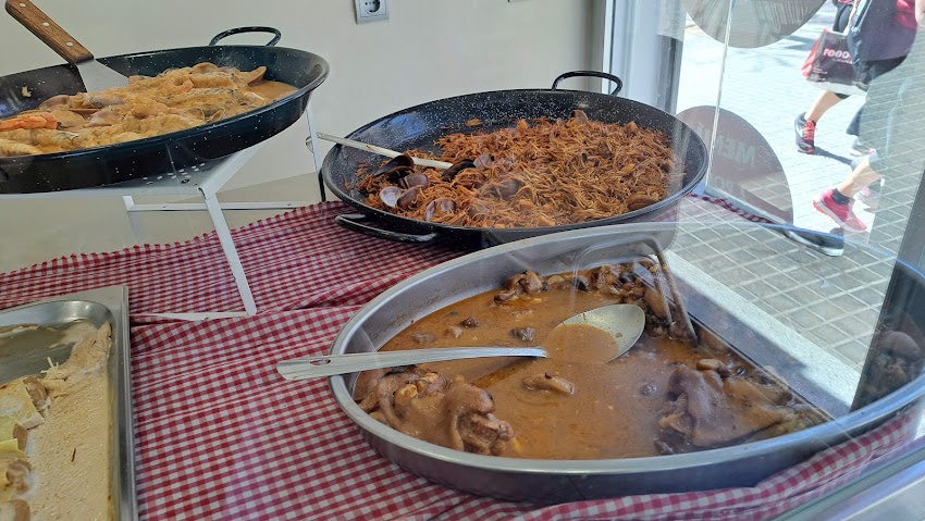 Rostisseria “El Piolindo 3”: especialistas en pollos asados y comidas caseras para llevar.