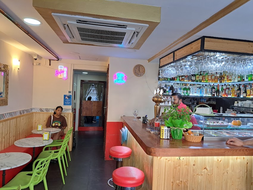 BCN Sara Tapes Bar Restaurant