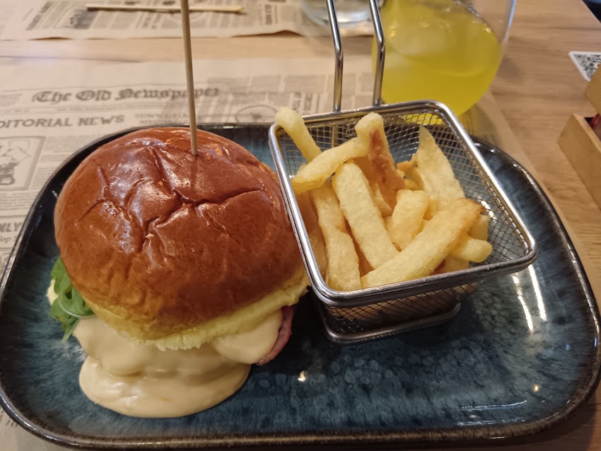 La Oficina Burger (Matogrande)