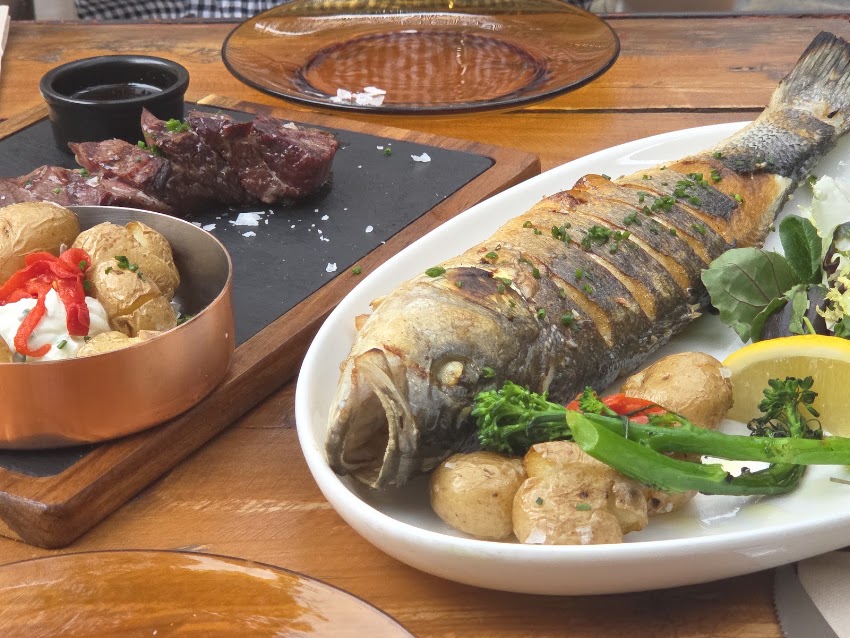 Groenk Bistro & Grill Deiá