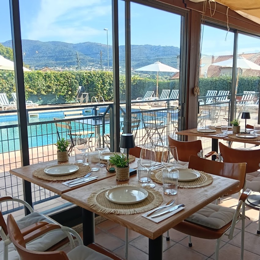 Arrocería terraza y piscina