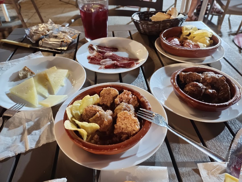 Bar de Tapas – La Canilla