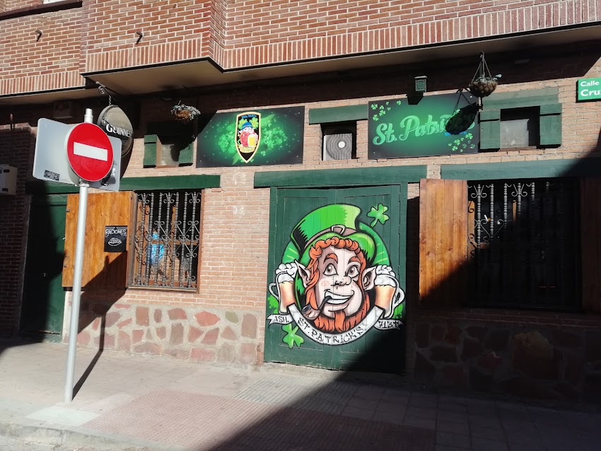 St. Patrick’s Irish Tavern