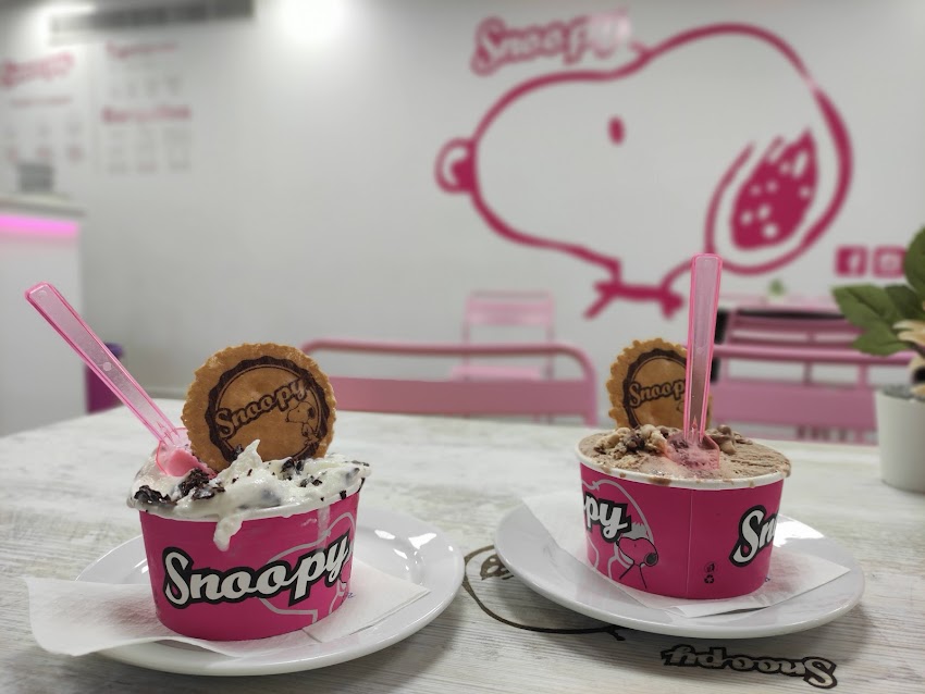 Heladería Crepería Snoopy