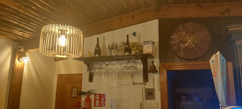 The Hut bar