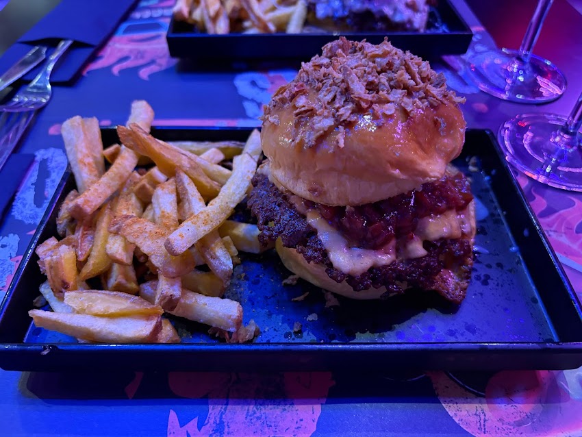Ni Mihita | Burgers & Dry Aged Grill
