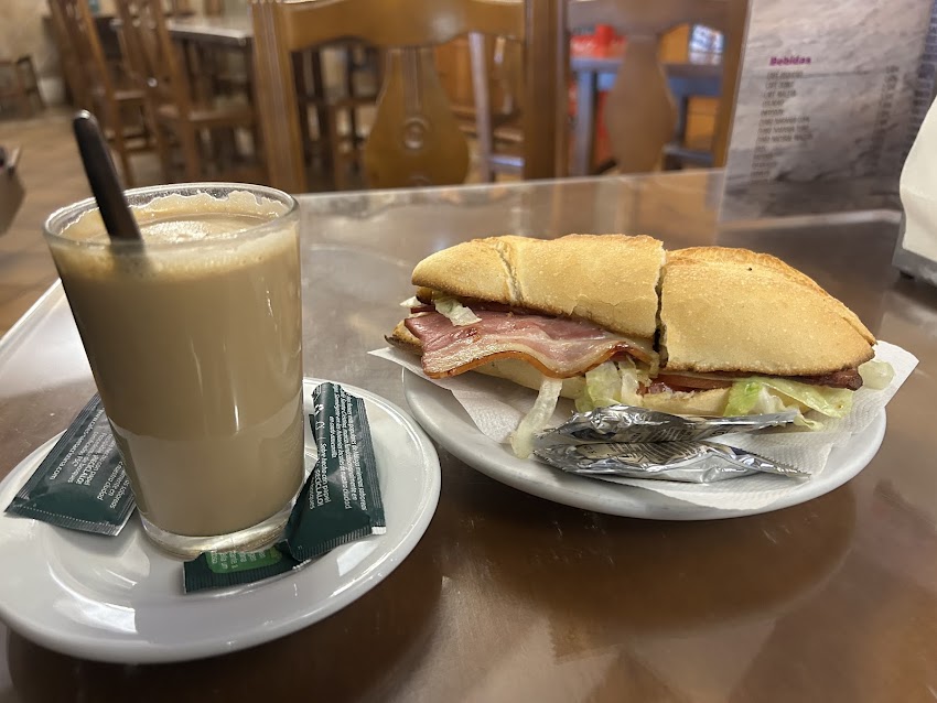 Bar Cafeteria Hermanos Portillo