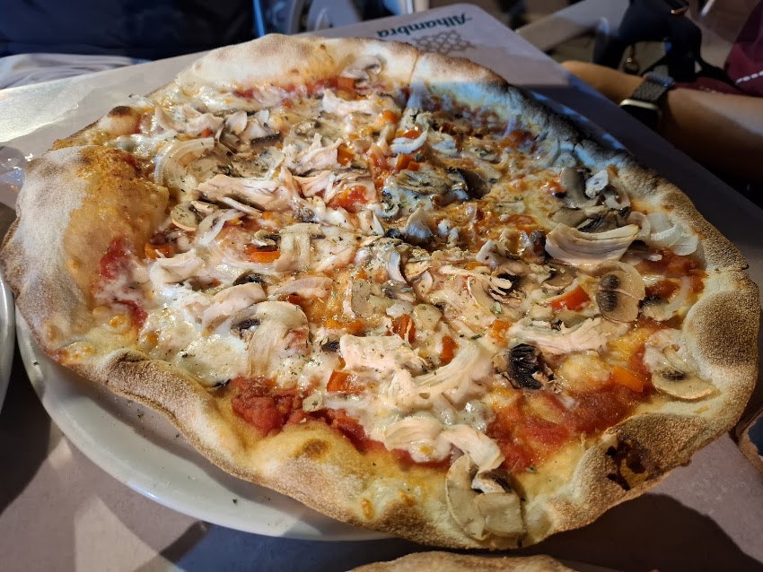 Pizzería Yoyi