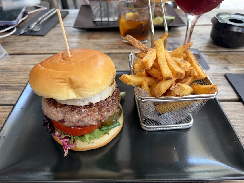 Urban Bistro-Bar