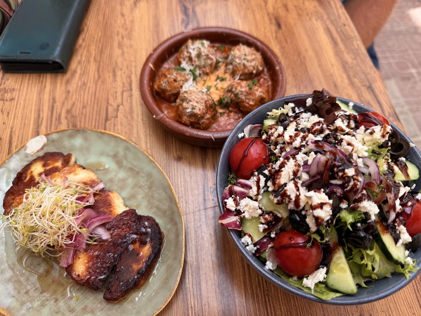 Coco’s bar and kitchen