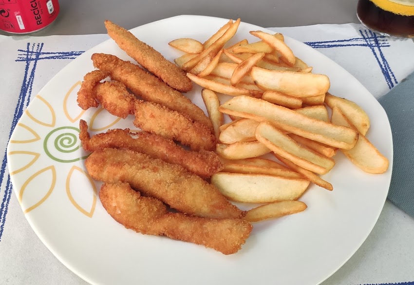 La piccola; Bar, cafetería, restaurante.