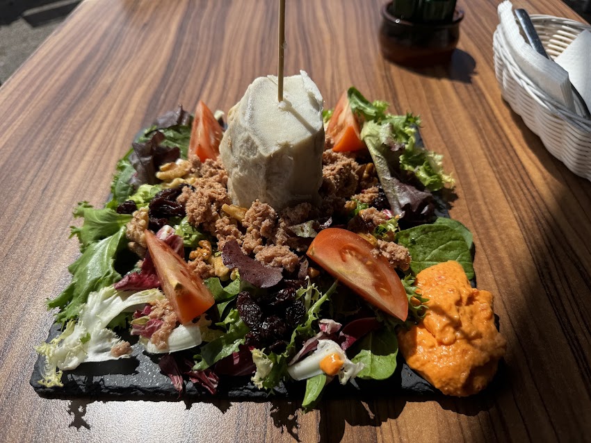 Salitre, Cervecería & Tapas