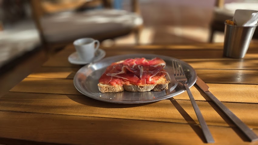 Bonita Cantina Mediterránea