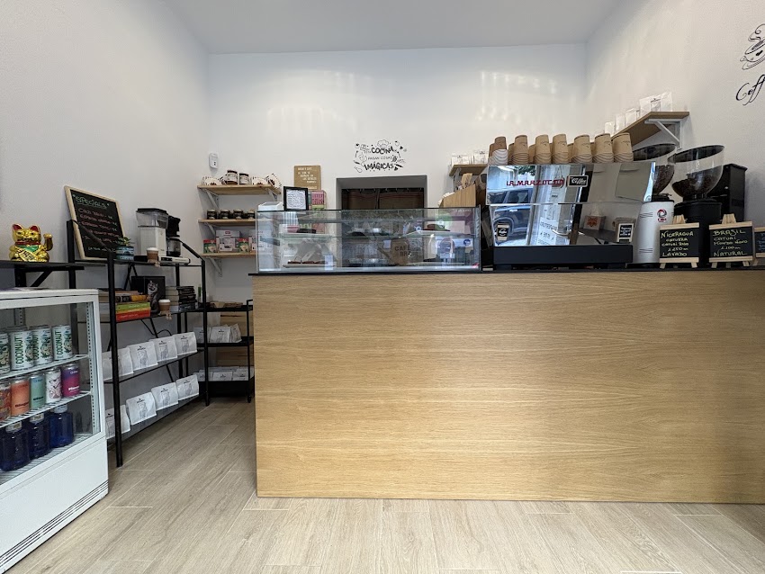 JACUAÇU – La pava negra | Specialty coffee & Gluten free bakery