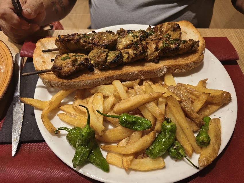 BAR RESTAURANT BO