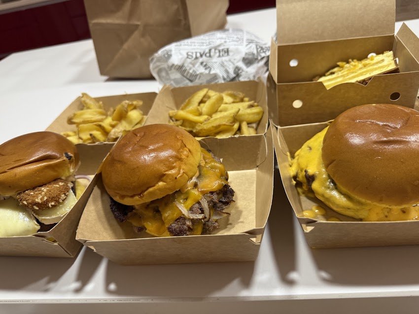Zaki.Jr Burger