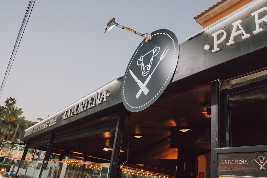LA PORTEÑA , Parrilla Argentina