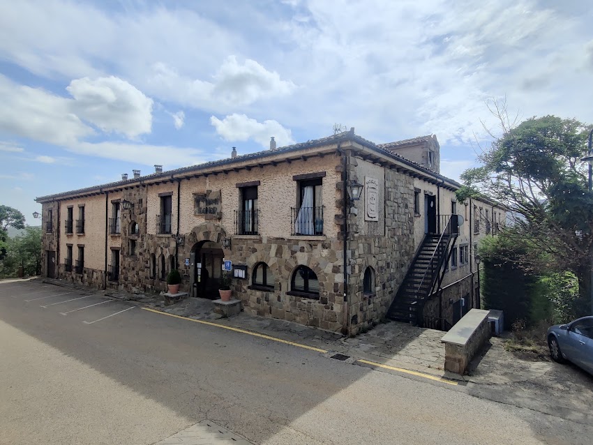 Hotel Leonor Mirón