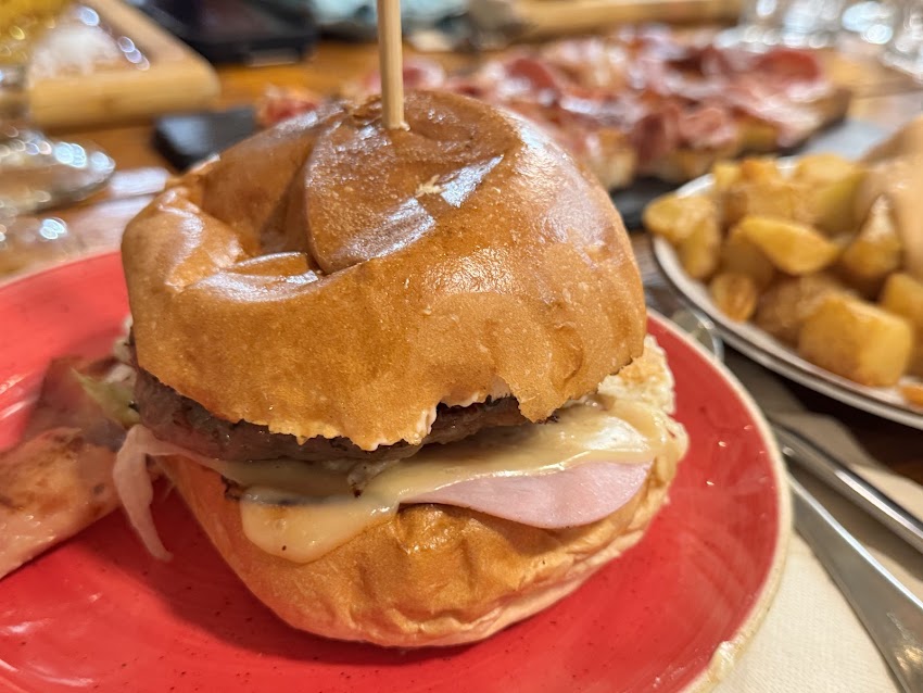 El Chivito Cales Fonts