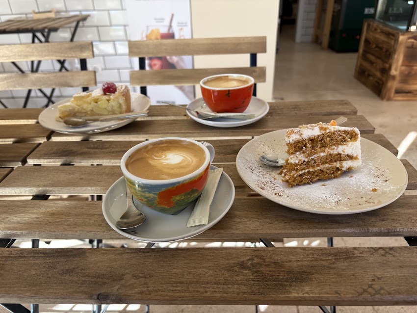 Panadería, pastelería y cafetería «Cuatro Estaciones»