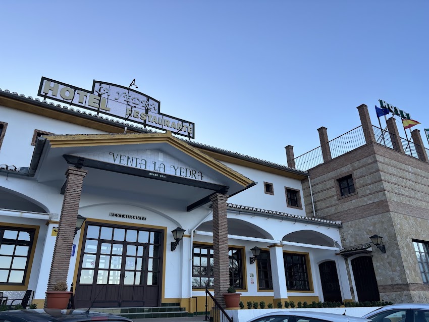 La Yedra Hotel Restaurante