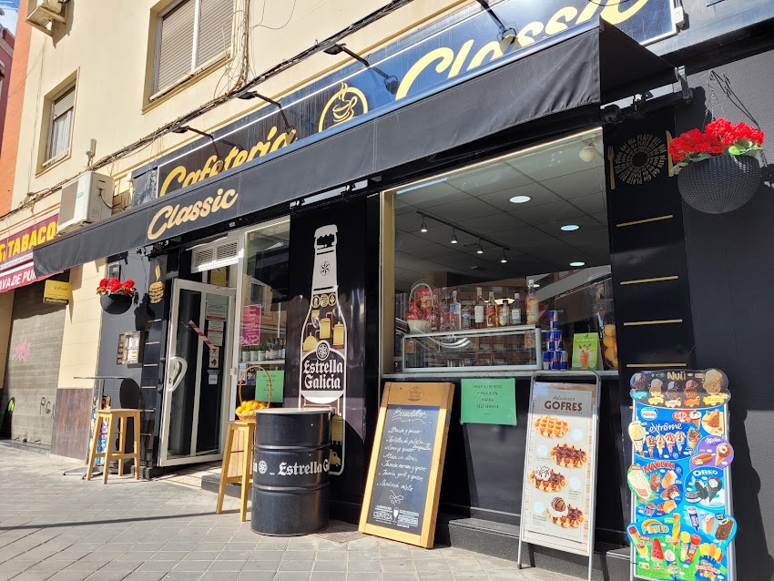 CLASSIC Cervecería + Cafetería
