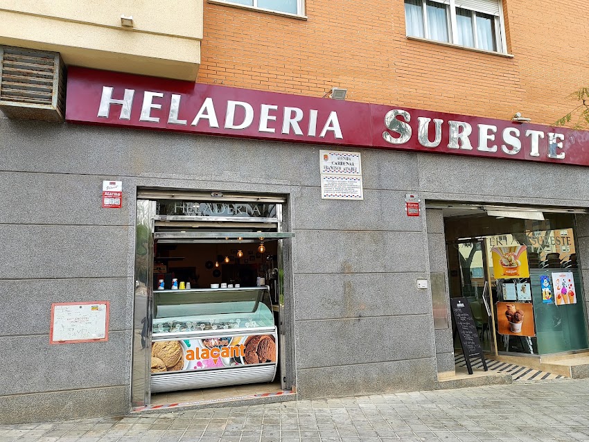 Cafetería Heladería Sureste – Aire Acondicionado bar