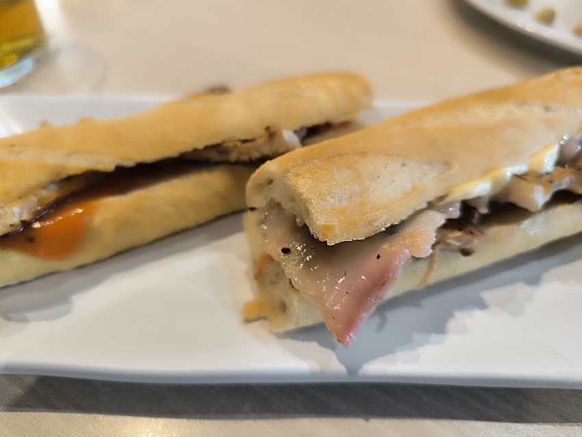 Restaurante-cafetería Comienza la Leyenda