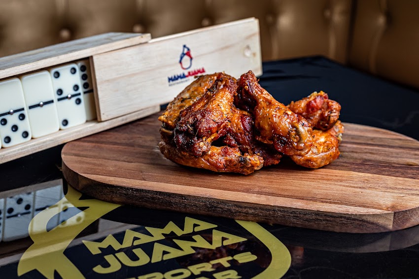 Mamajuana Sports Bar / RESTAURANTE FAST FOOD EN VALLECAS