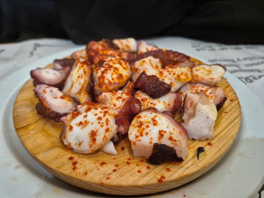Pulpo á Feira Market, Juan Guerra
