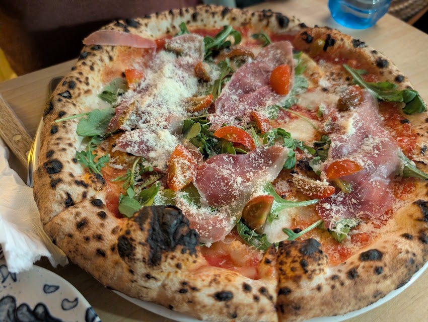 Pizzeria cocteleria Rione