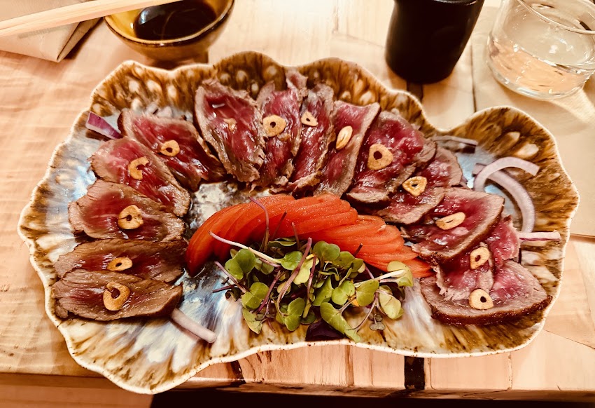 Marui Sushi Bar & Restaurante Japonés