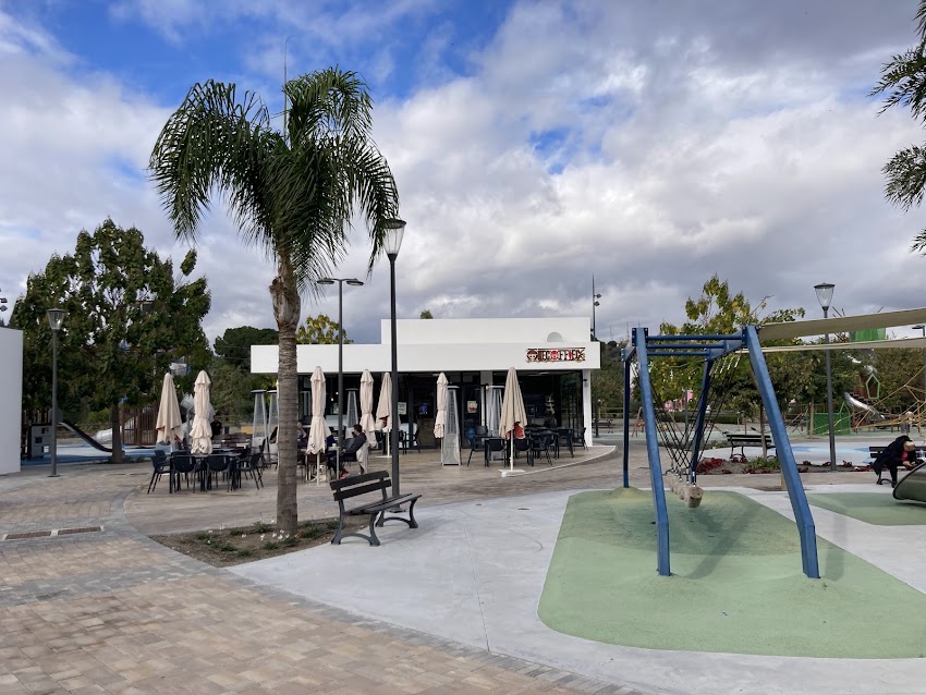 Onecoffiece Cafetería (Cafetería Parque Leonor)