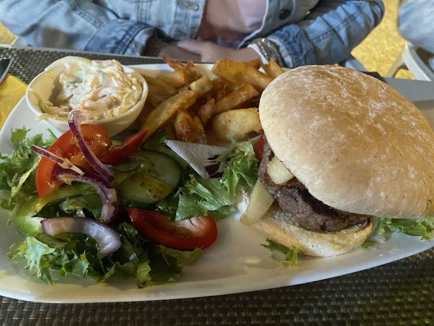 Devon Restaurant and Bar