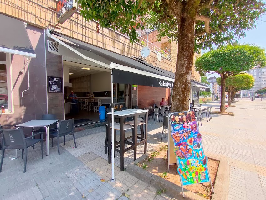 Gladys Café