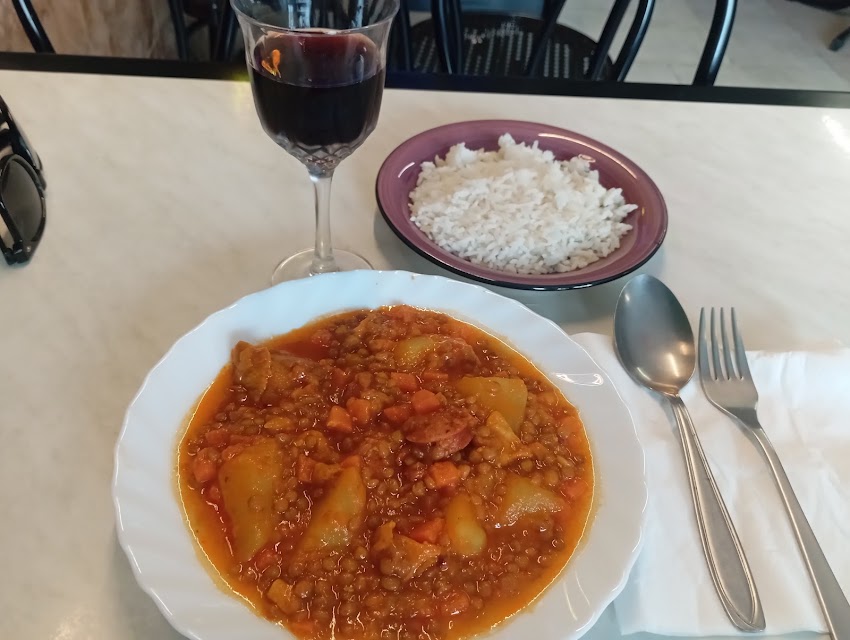 Inti & Luna Cafe-Bar