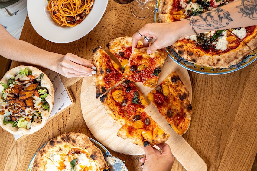 Al Pomodoro Pizzería