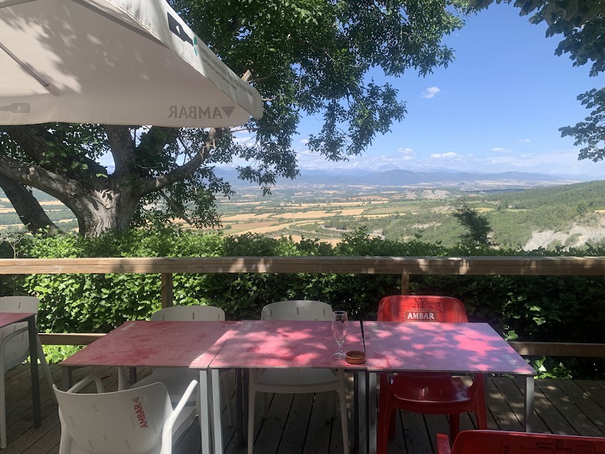 Albergue Restaurante de Artieda